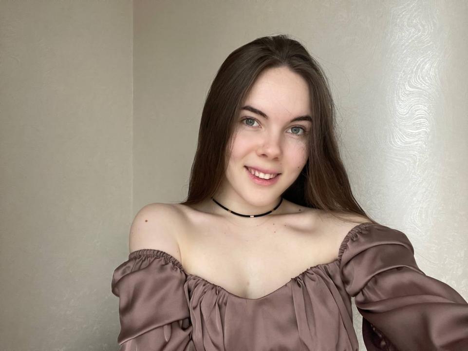 Webcam chat profile for Yourraspberries: Nails