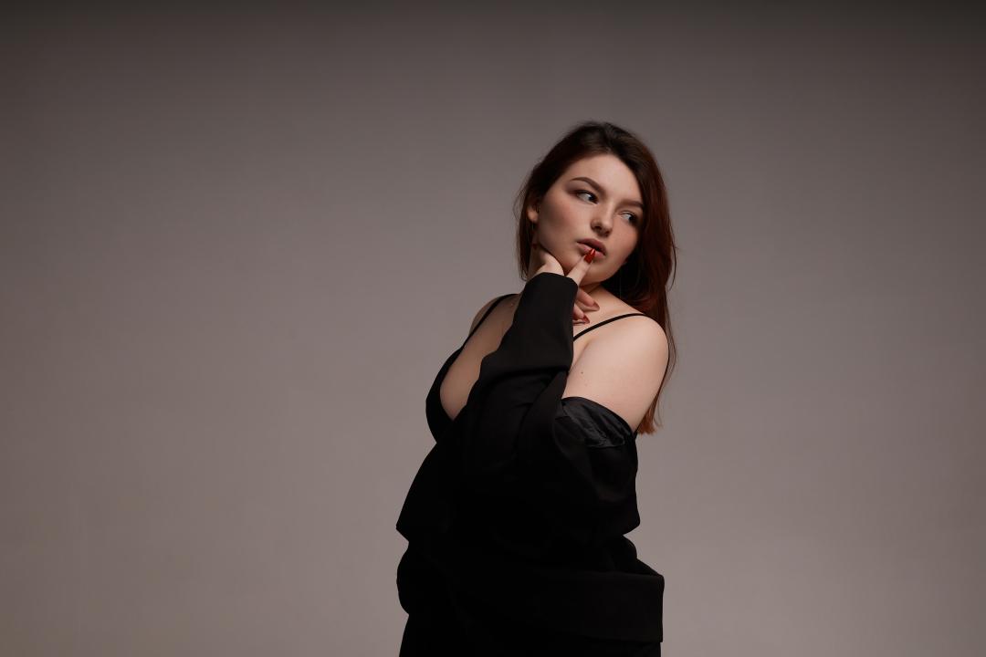 Webcam chat profile for KristinaGlory: Leather