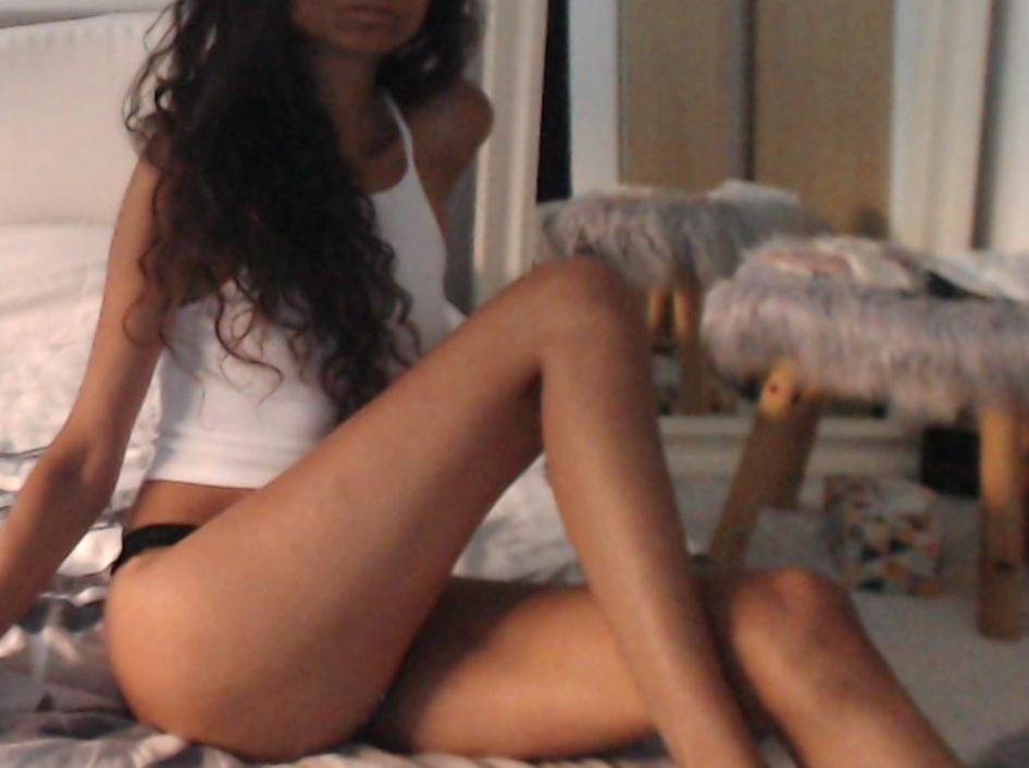 Webcam chat profile for LongSkinnyLegs: Dancing