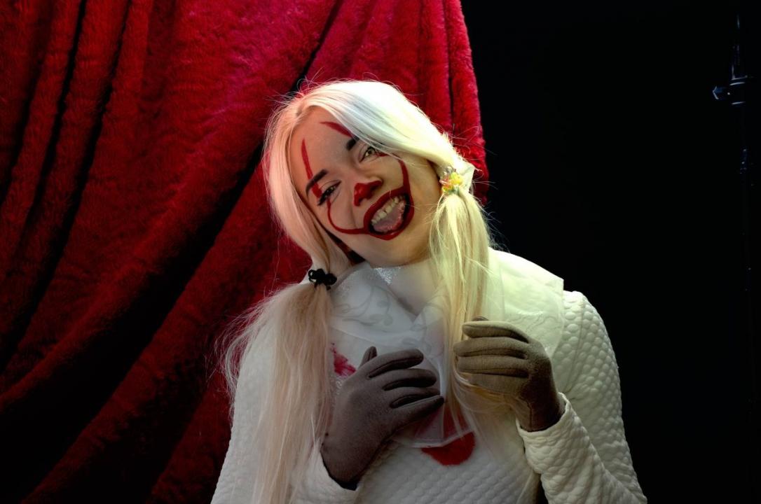 Webcam chat profile for lollyjull: Bondage & discipline