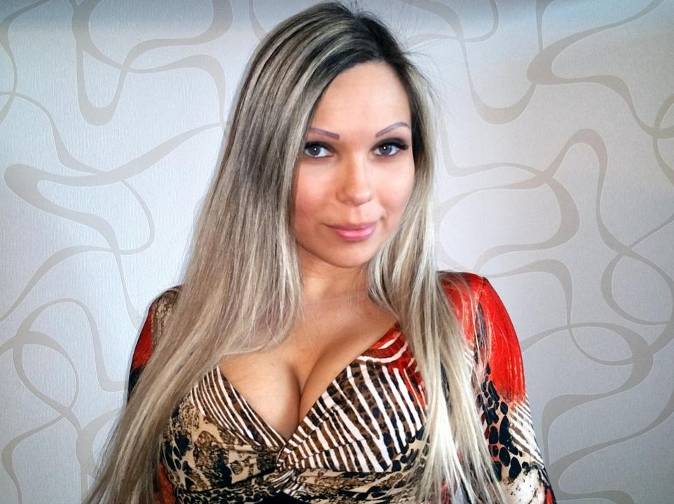 Webcam chat profile for TightBarbie: Bondage & discipline