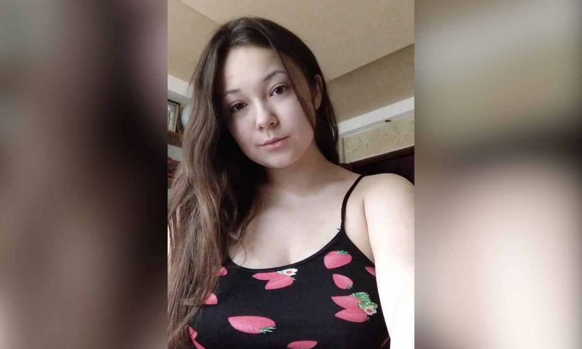 Start LIVE VideoChat with 1SweetDaria