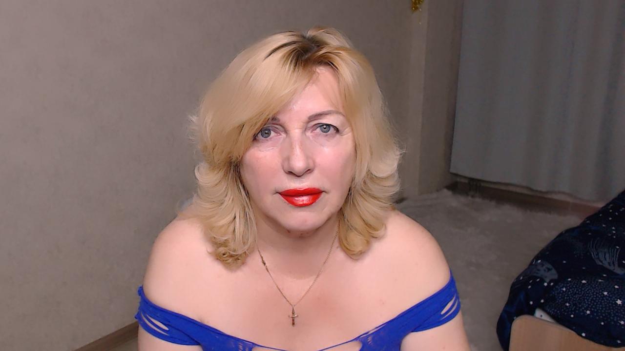 Webcam chat profile for SamanthaSmi: Bondage & discipline