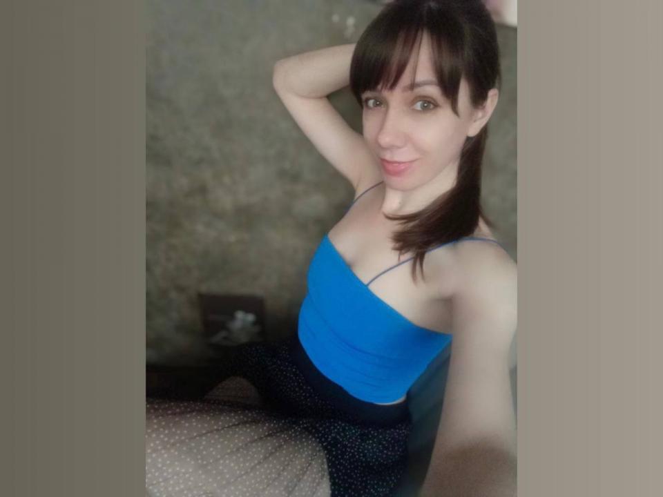 Webcam chat profile for Karlierri: Ask about my Hobbies