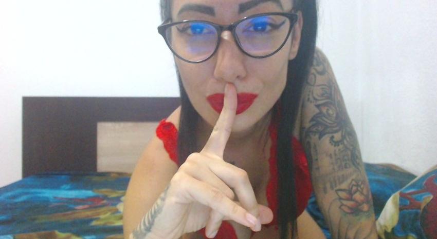 Webcam chat profile for MissAngelique: Dominatrix