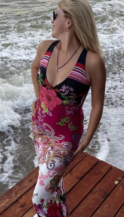 Webcam chat profile for MyAngelShy: Legs, feet & shoes