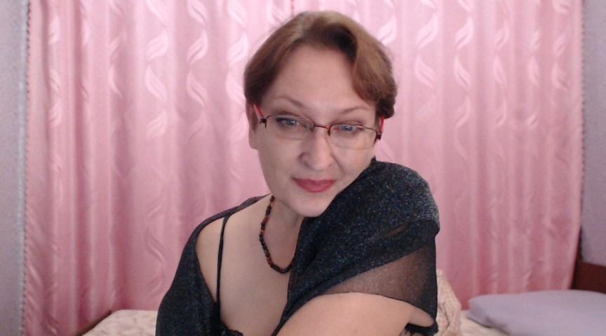 Webcam chat profile for justwoman4u: Lingerie & stockings