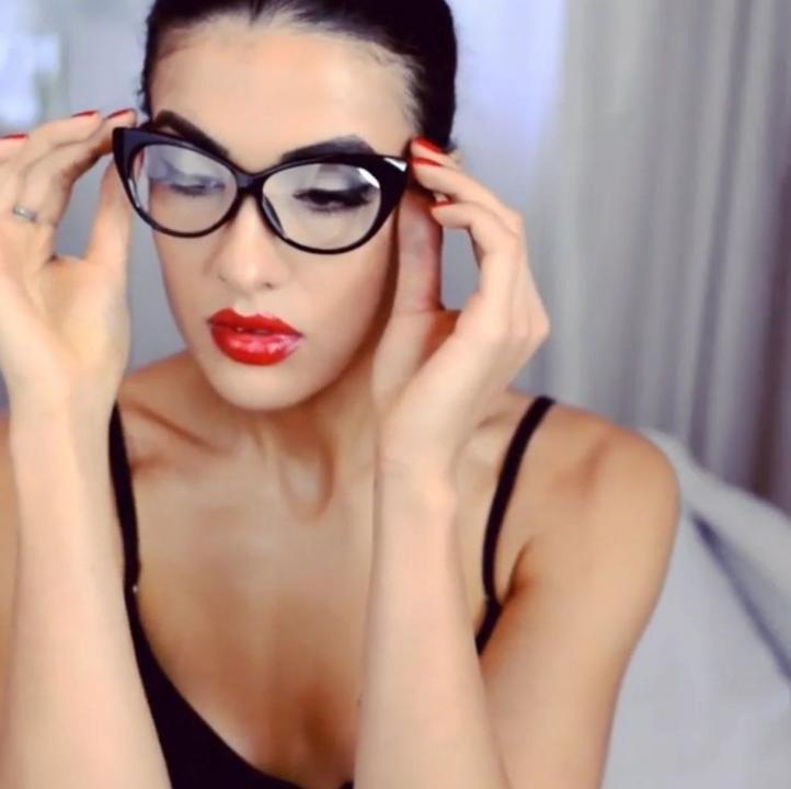 Webcam chat profile for Darkmistress: Leather