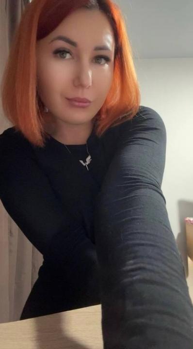 Webcam chat profile for Keldaia: Ask about my Hobbies