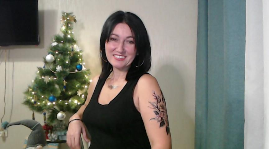 Webcam chat profile for MariamLu: Dancing