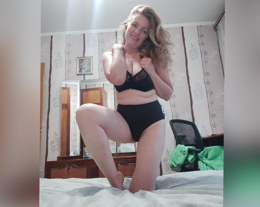 Webcam chat profile for Nata4Love: Legs, feet & shoes