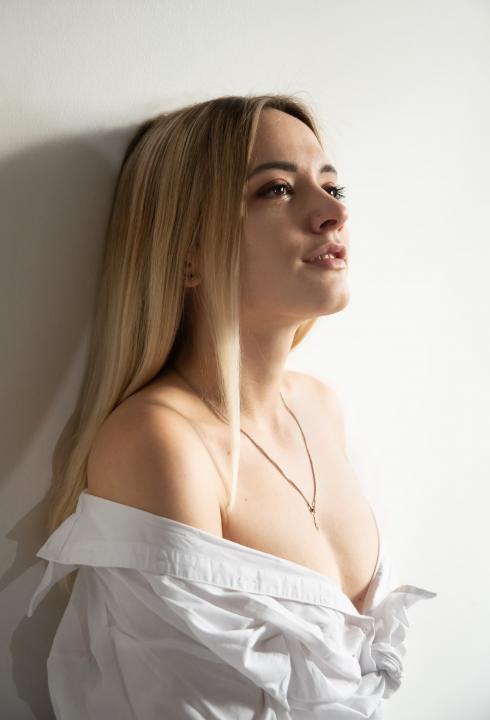 Webcam chat profile for lollyjull: Bondage & discipline