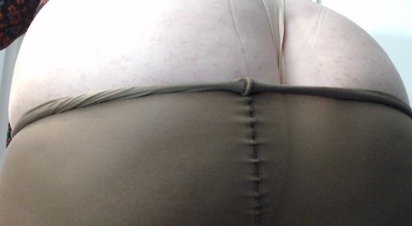 Webcam chat profile for LongggSQUIRT: Lingerie & stockings