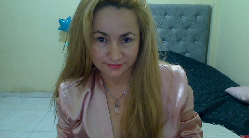 Webcam chat profile for DULCEHOT2025: Dominatrix