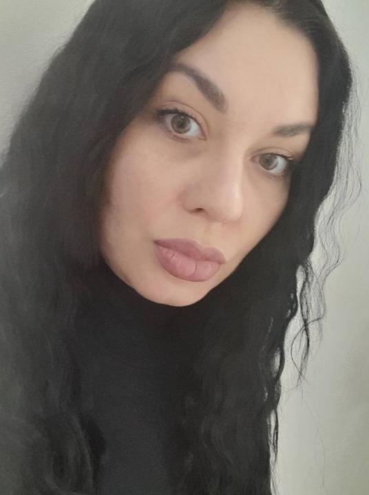 Webcam chat profile for MadameCharm