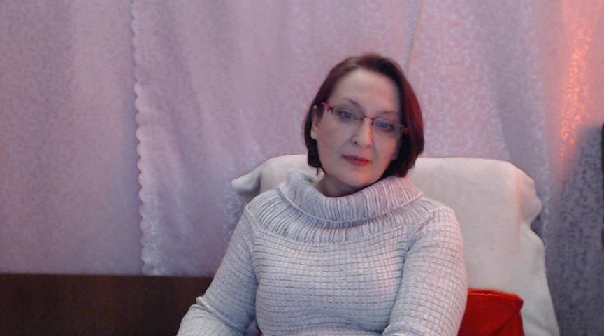 Webcam chat profile for justwoman4u: Smoking