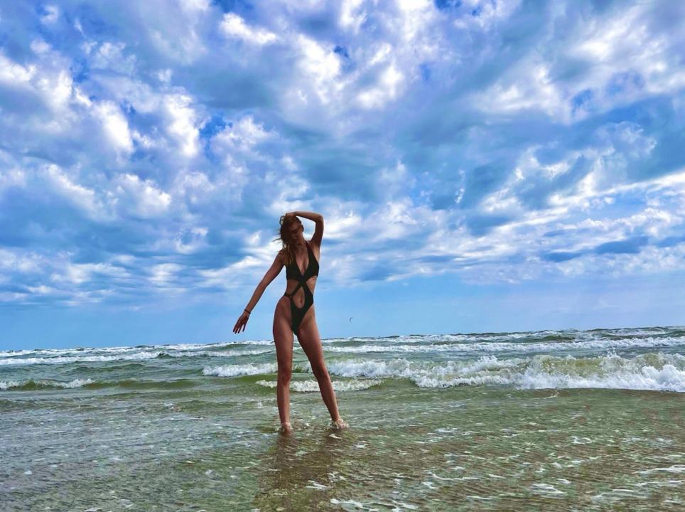 Webcam chat profile for Evelinaaaaa: Bondage & discipline