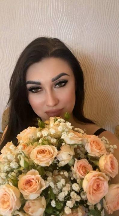 Webcam chat profile for DiamondMadam