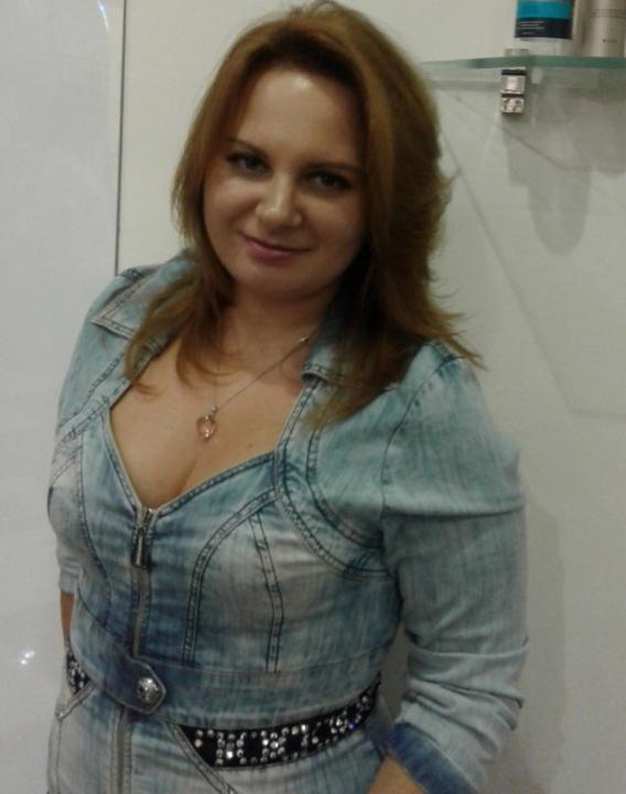 Webcam chat profile for AnetMiss: Cooking