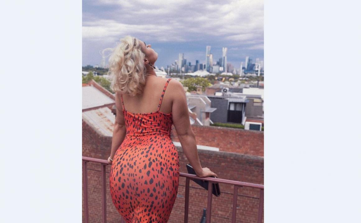 Webcam chat profile for Barbilove: Dancing