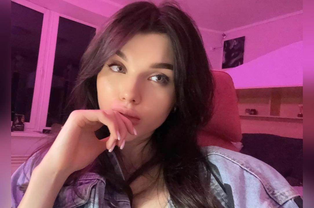 Webcam chat profile for MellySoul: Dancing