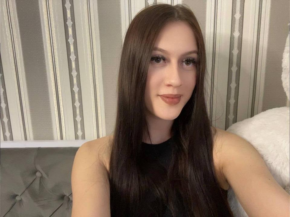 Webcam chat profile for AurumPurum: Outfits