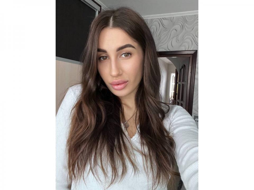Webcam chat profile for Amelinka: Ask about my Hobbies