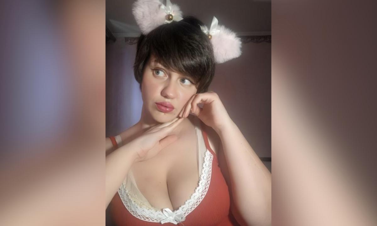 Webcam chat profile for MoonlitSiren
