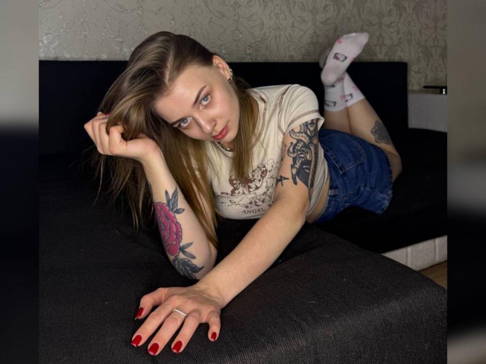 Webcam chat profile for Hanna5h: Ask about my Hobbies