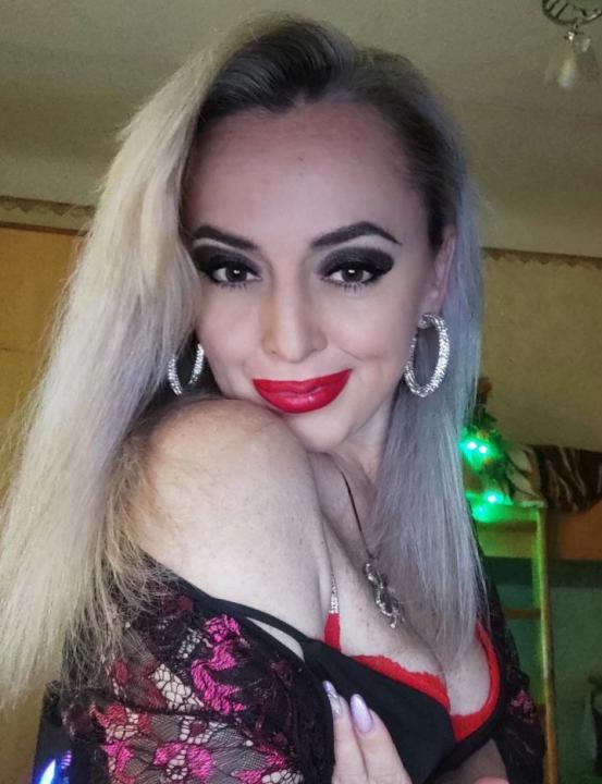 Webcam chat profile for CuteDimple