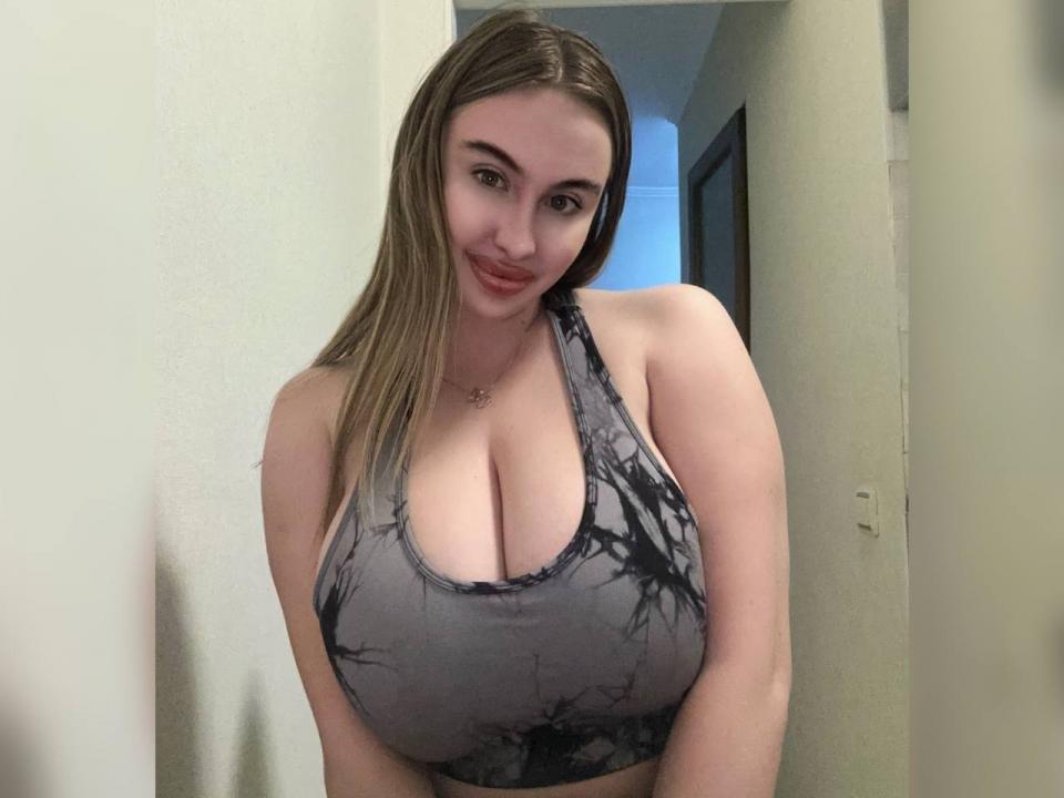 Webcam chat profile for Kat6hy: Ask about my Hobbies