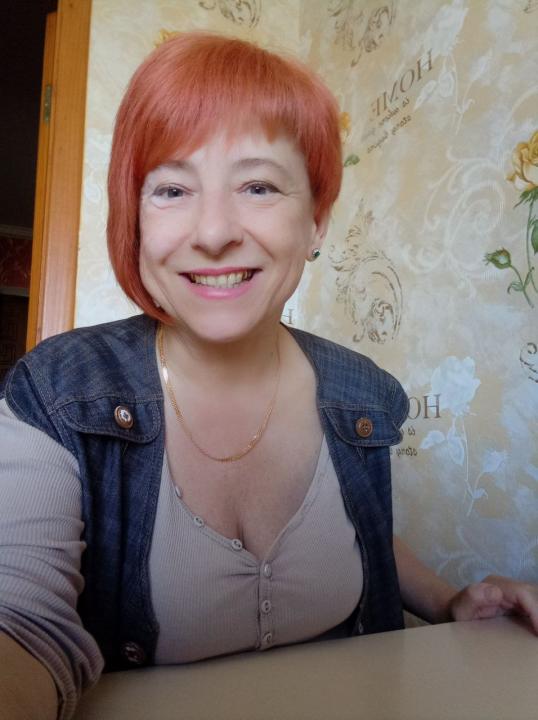 Webcam chat profile for EllaSweet: Leather