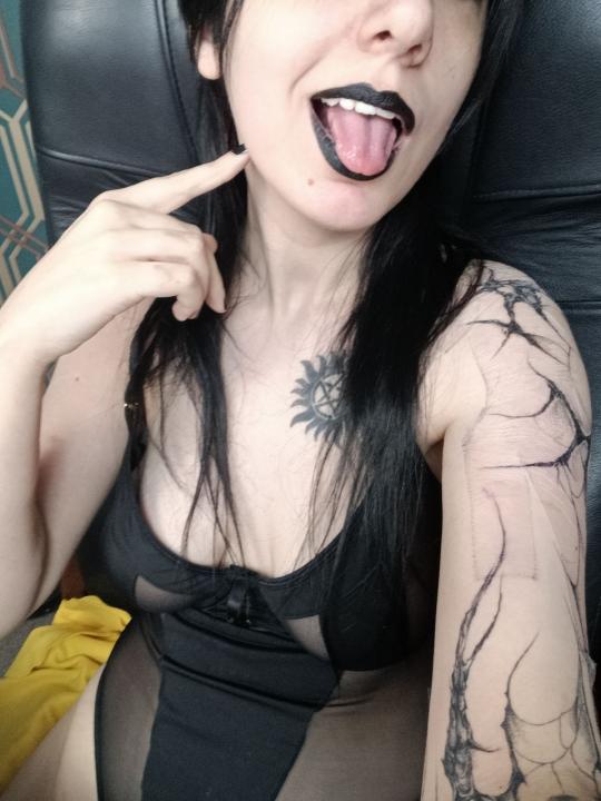 Webcam chat profile for MedusaGorgona: Leather