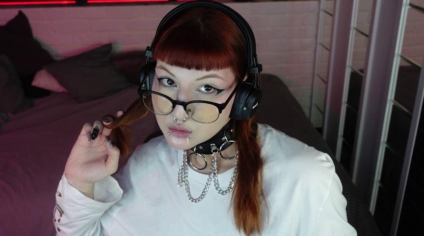 Webcam chat profile for MiaYui: Legs, feet & shoes