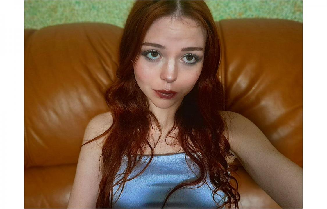 Webcam chat profile for FoxyMieaw: Dancing