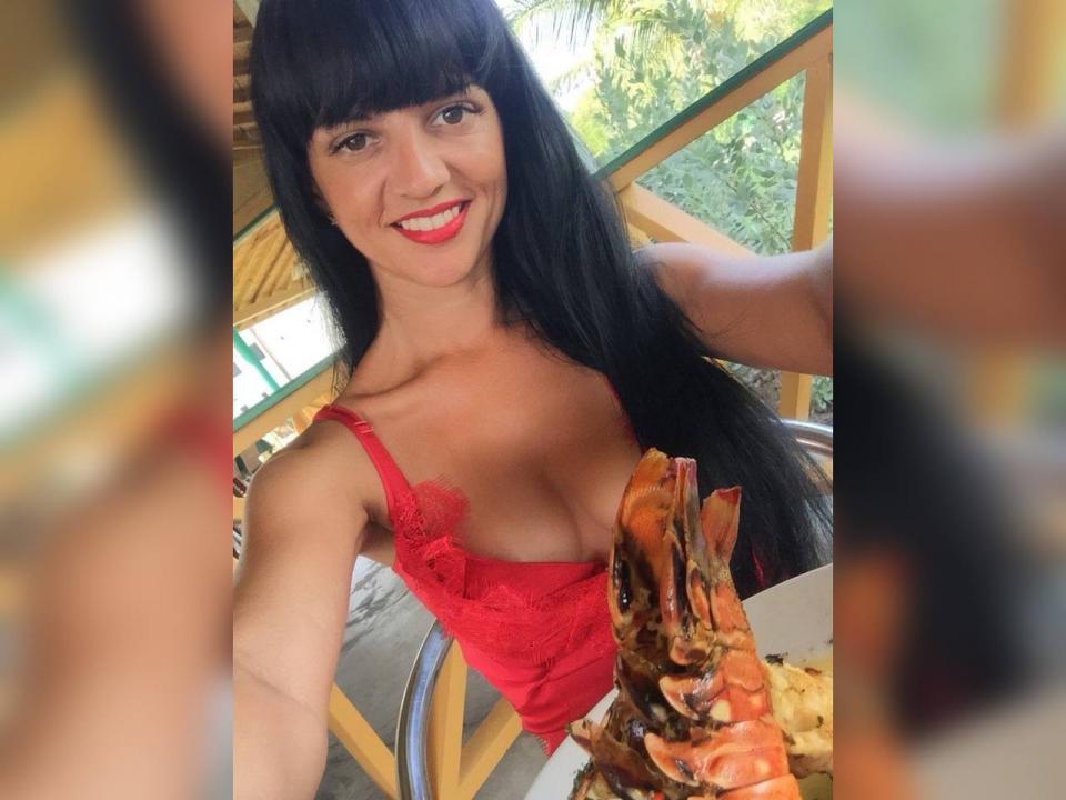 Webcam chat profile for LuxuryNymph