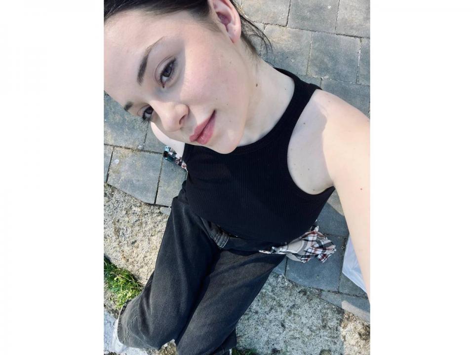 Webcam chat profile for Alin2a: Ask about my Hobbies