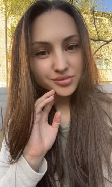Webcam chat profile for Ariela1