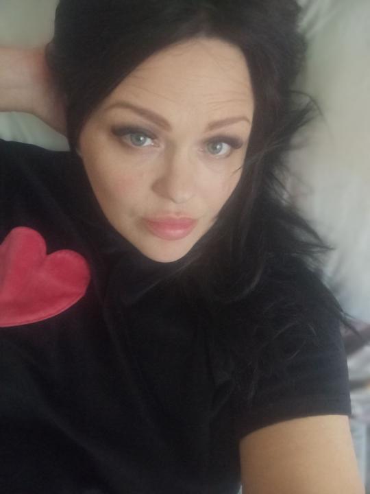 Webcam chat profile for AlisaSmart: Ask about my other interests