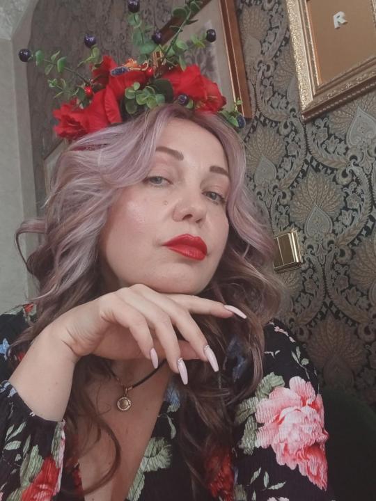 Webcam chat profile for PerlaAmber: Ask about my other interests
