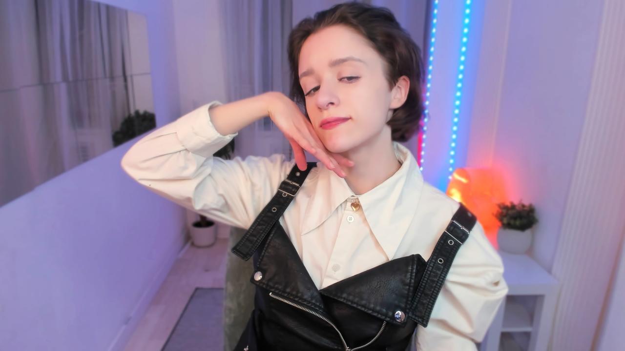 Webcam chat profile for FrancescaSmit: Kissing