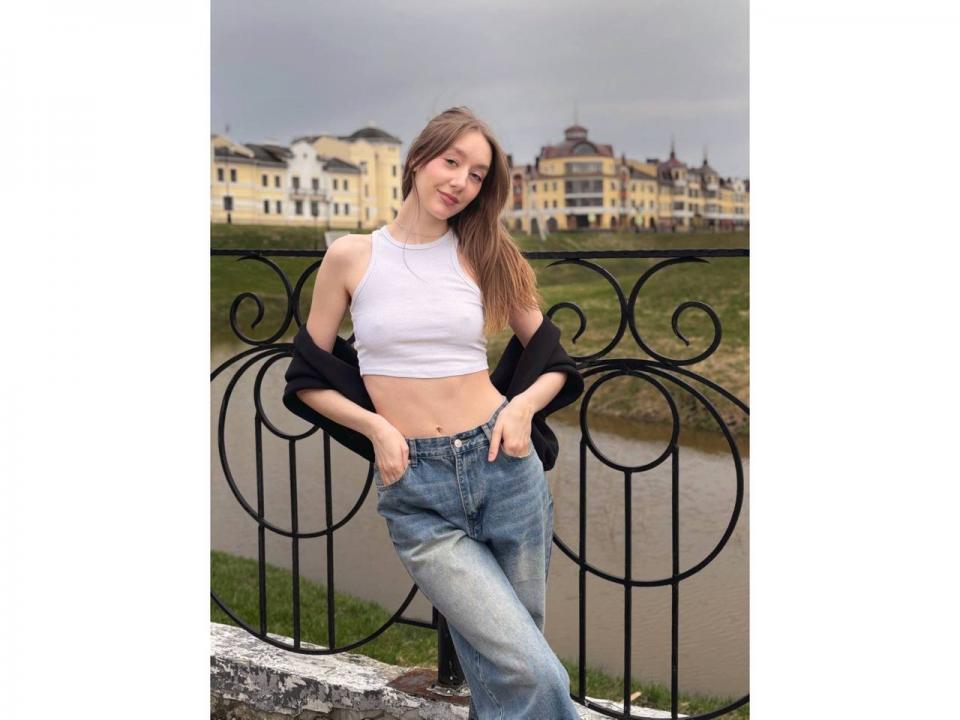 Webcam chat profile for LinnieE: Ask about my Hobbies