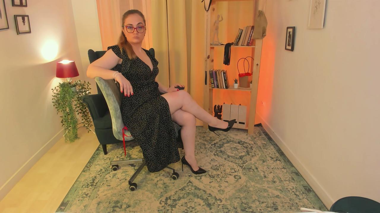 Webcam chat profile for AdelaideRosabel: Leather