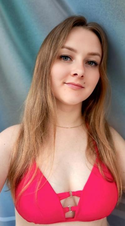 Webcam chat profile for Mirage