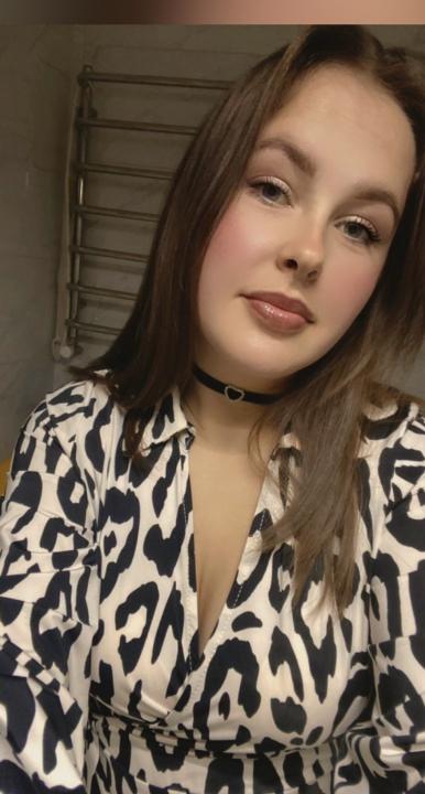 Webcam chat profile for NaughtyCupcake1