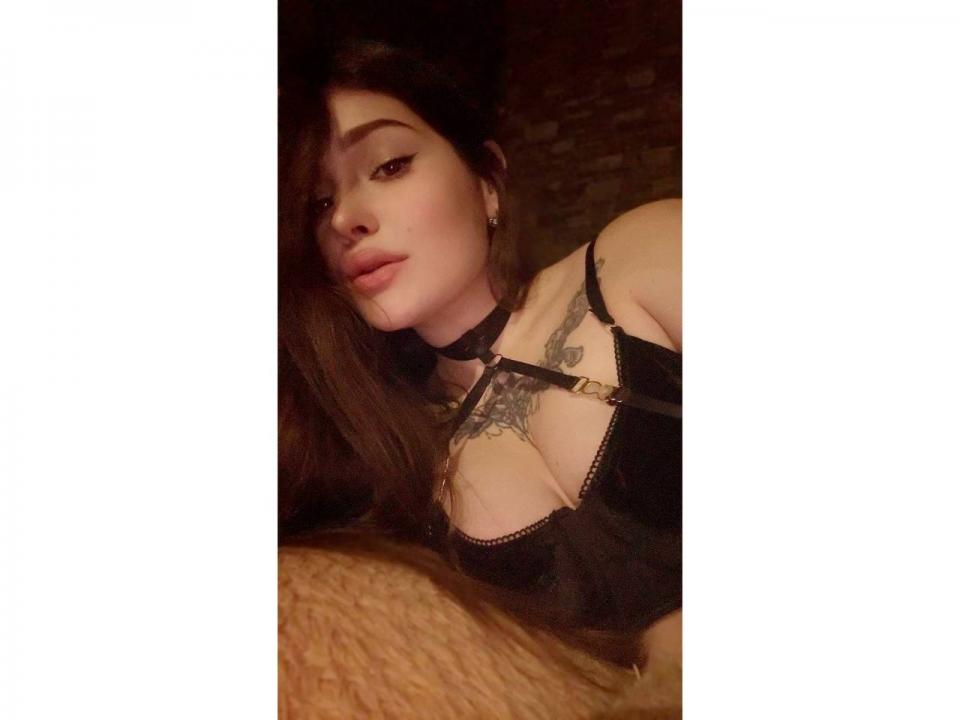 Webcam chat profile for Solomiia: Ask about my Hobbies