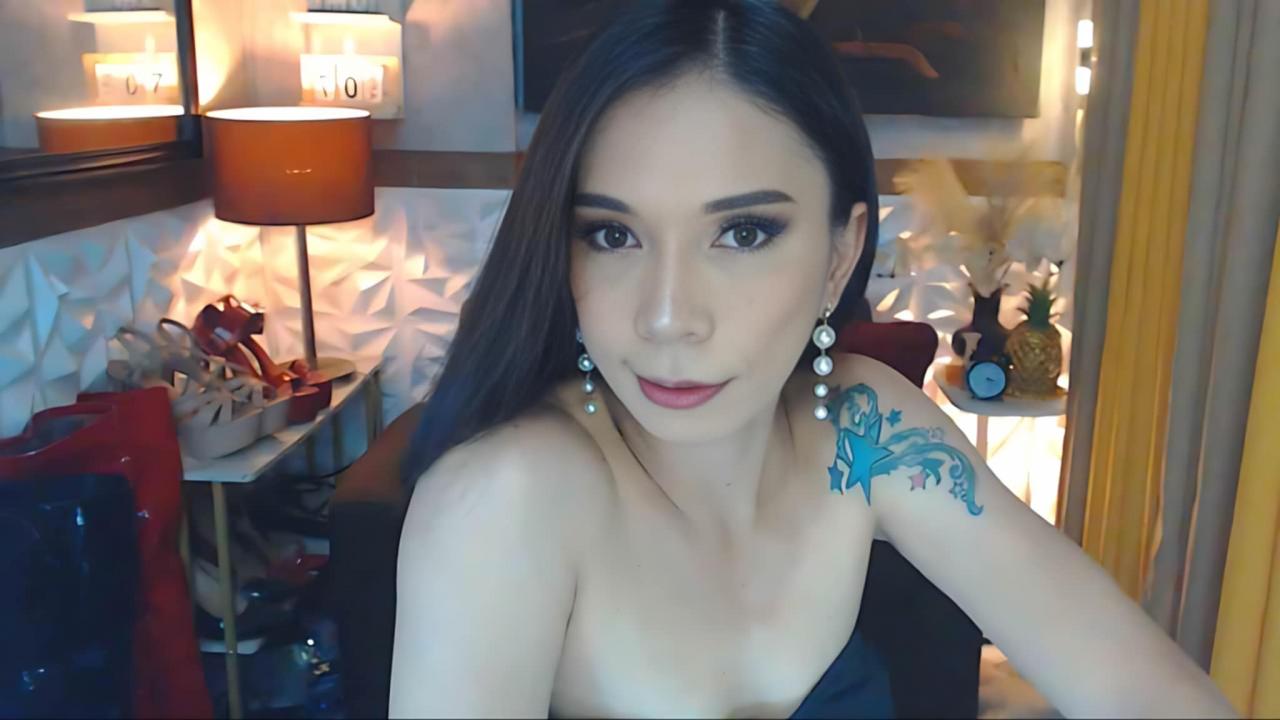 Webcam chat profile for CELINAFOX: Dominatrix