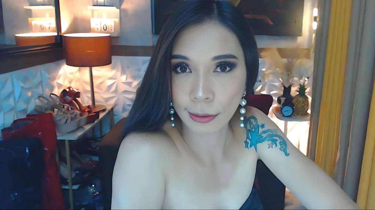 Webcam chat profile for CELINAFOX: Dominatrix
