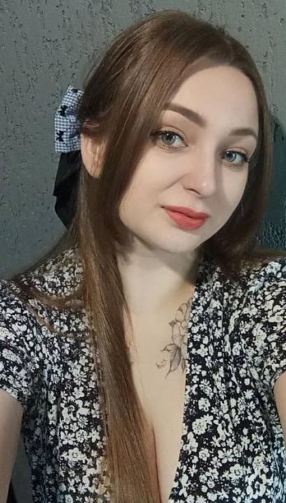 Webcam chat profile for AutumnHoney: Legs, feet & shoes
