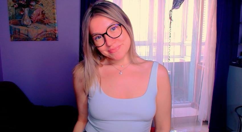Webcam chat profile for TaylorBre: Legs, feet & shoes